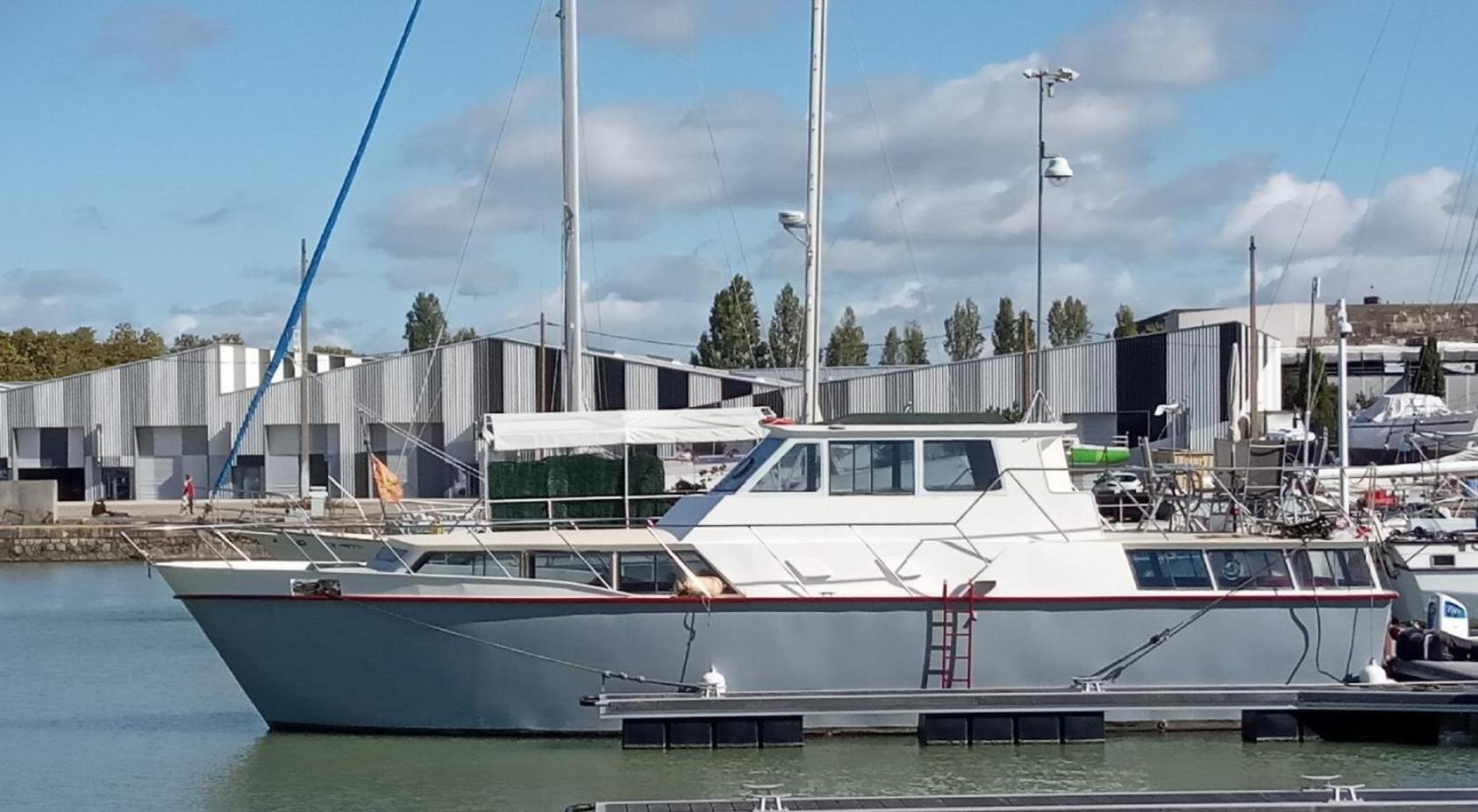 Готель Le Bateau Ivre Бордо Номер фото
